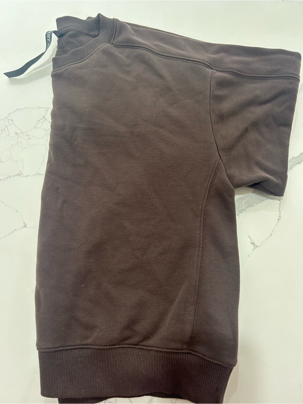 Vuori  Slightly Cropped Sweatshirt